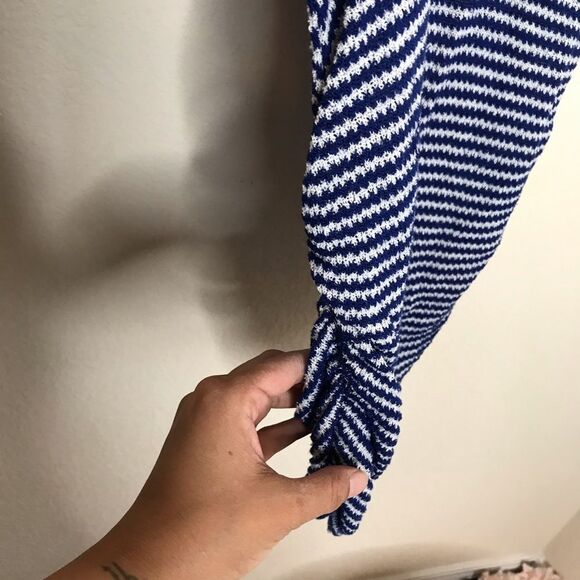 Motherhood maternity blue‎ and white sweater blouse - Picture 4 of 5